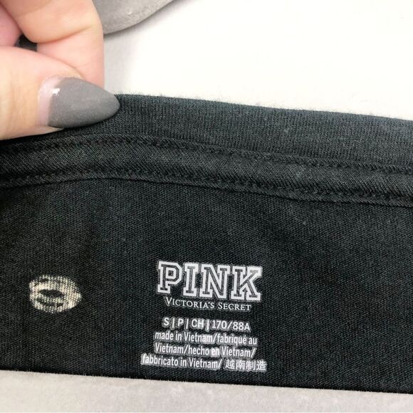 VICTORIA’S SECRET PINK | Girlfriend Lip Print Long Sleeve Crop Tee Women’s Small - Picture 5 of 7